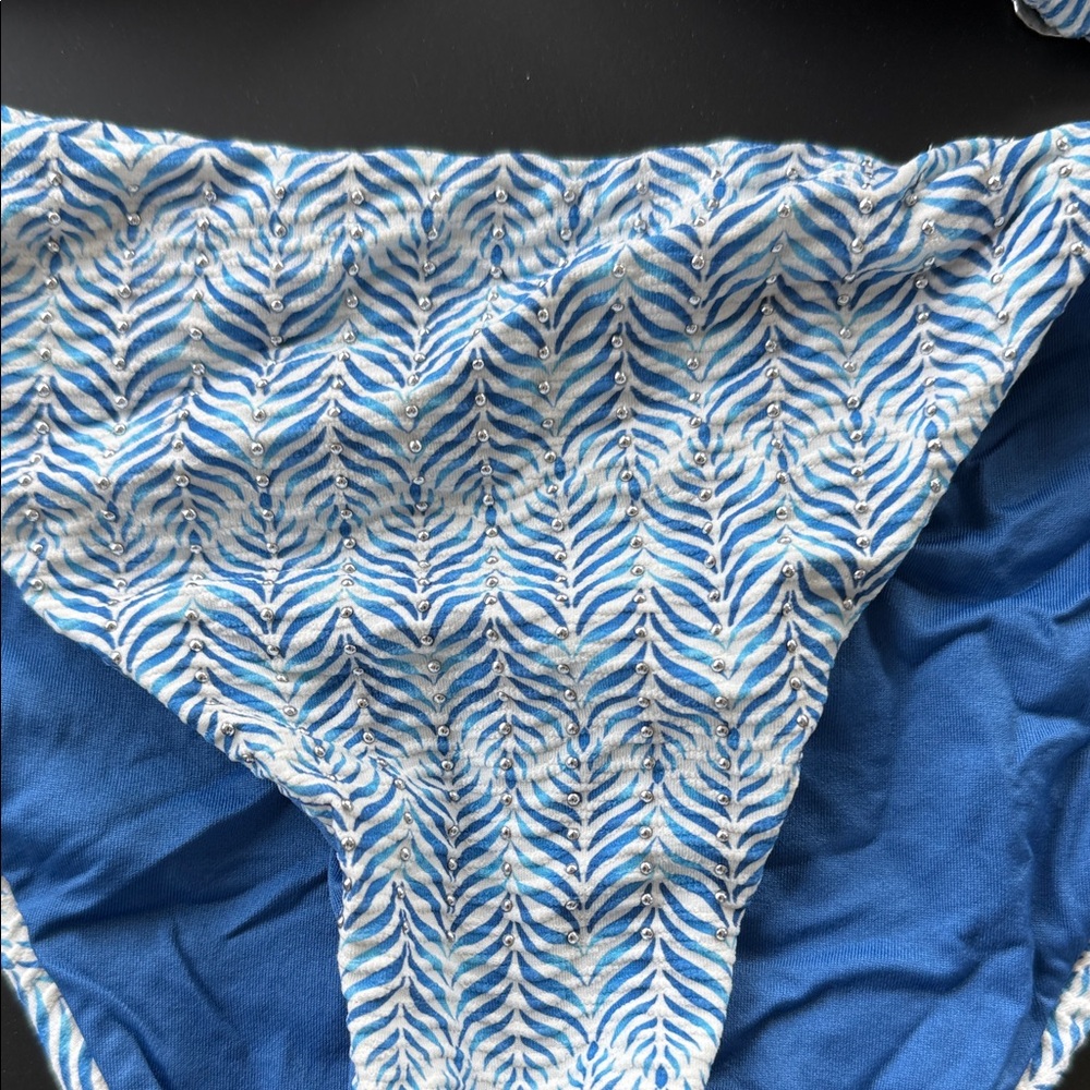 Blue Patterned Bikini Set - Picture 4 of 8